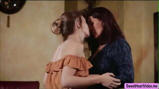 Ivy Wolfe chaza yakhe legs Wasemagadala StMichaels licks vumelani yakhe pussy