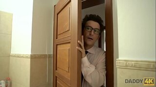 ПАПОЧКА БАРОИ 4K НАВИСЕД. Озмоиши муосир Манер