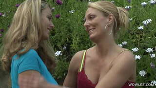 Ageng susu ing lesbian rampage